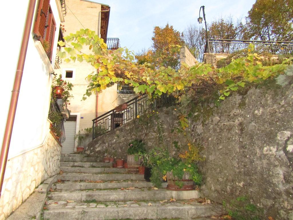 Medieval Village Of Pacentro Exterior foto